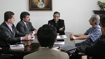 Reunión con Monseñor Jaime Bravo-CEE